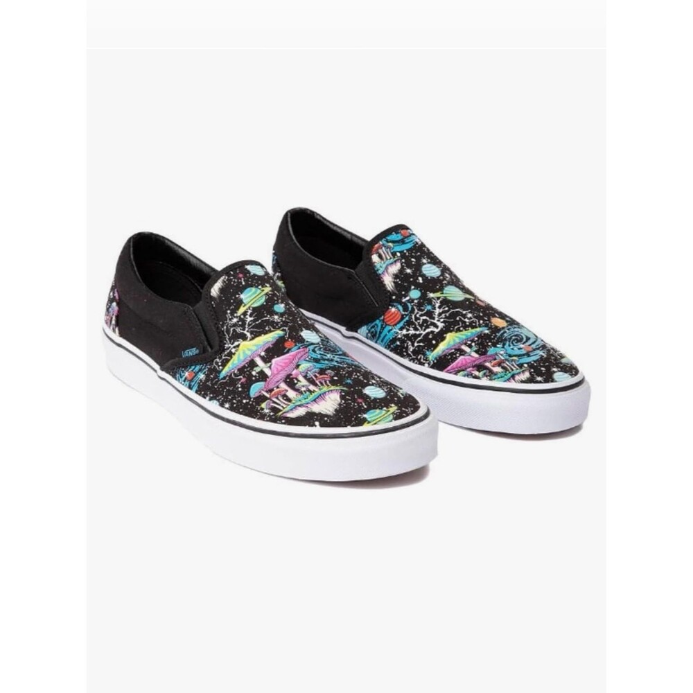NEW NIB LIMITED EDITION Vans Classic Slip-On Black with Multicolor Cosmic Print
